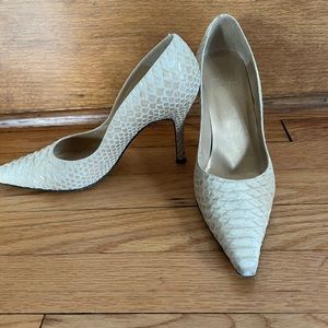 Stuart Weitzman cream snakeskin pumps